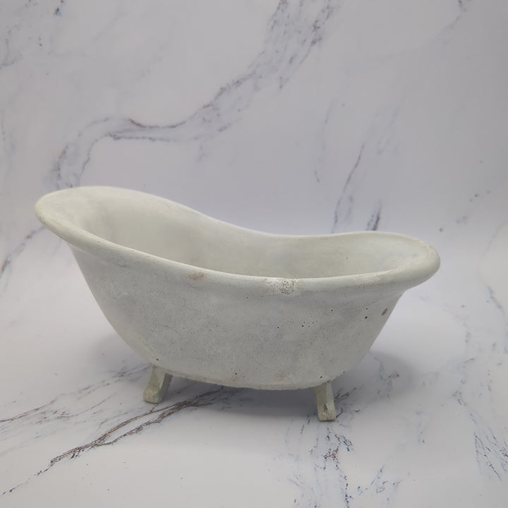 Bathtub Concrete Pot