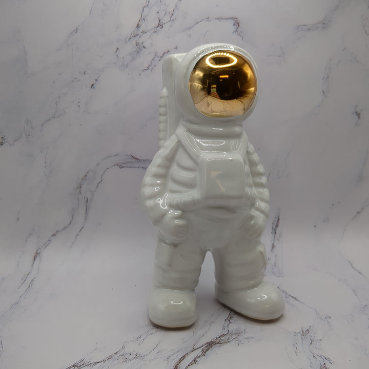 Astronaut Airplant Holder